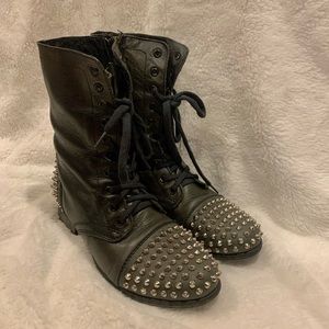 Steve Madden Tarnney Studded Boots